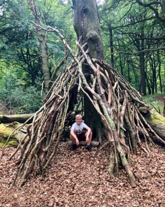 B3D850C6-2C14-417F-B899-C6EAA5DD03EF